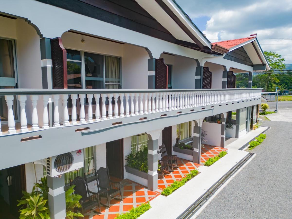 Hotel Sierra Arenal La Fortuna Exterior photo
